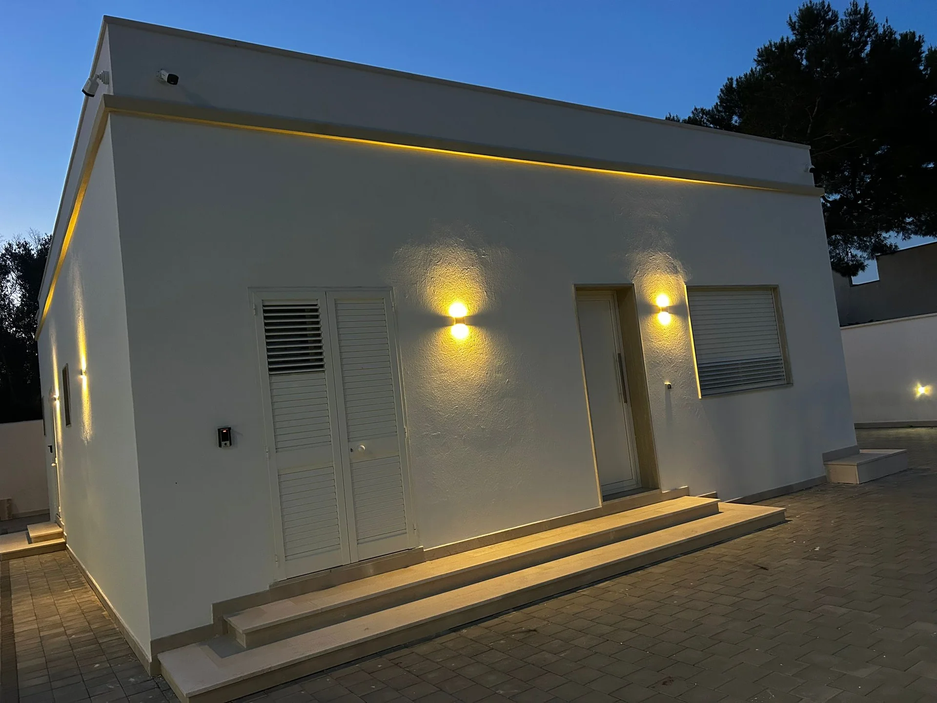 Luci in giardino al B&B Peonia, Porto Cesareo