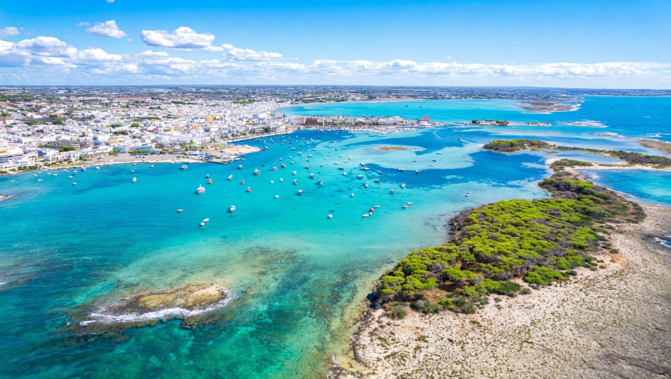 Isole e costa vista dal mare, Porto Cesareo